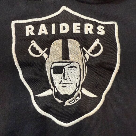NFL Team Apparel Black Pullover Raiders Football Hoodie Embroidered Logo Sz 5/6 - Picture 2 of 6